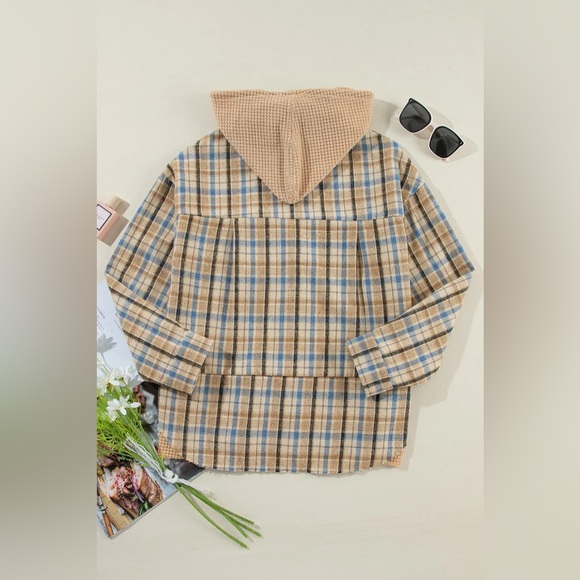 Drawstring Plaid Button Up Hooded Shacket - Picture 4 of 6